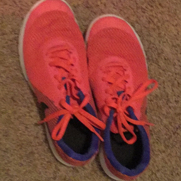 Nike size 7.5 flex experience rn 6 neon coral - Picture 3 of 4